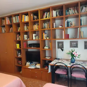 Cosmopolitan , Roma Itália